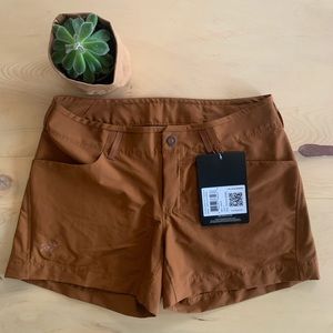 NWT Arcteryx Creston Shorts 4.5” Women’s